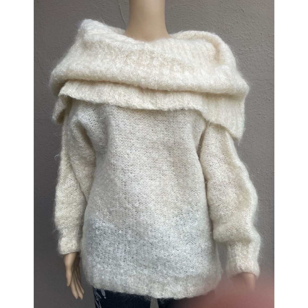 I. Magnin Kirsten Scarcelli Cream Mohair? Cowl Neck Sweater Size 1
